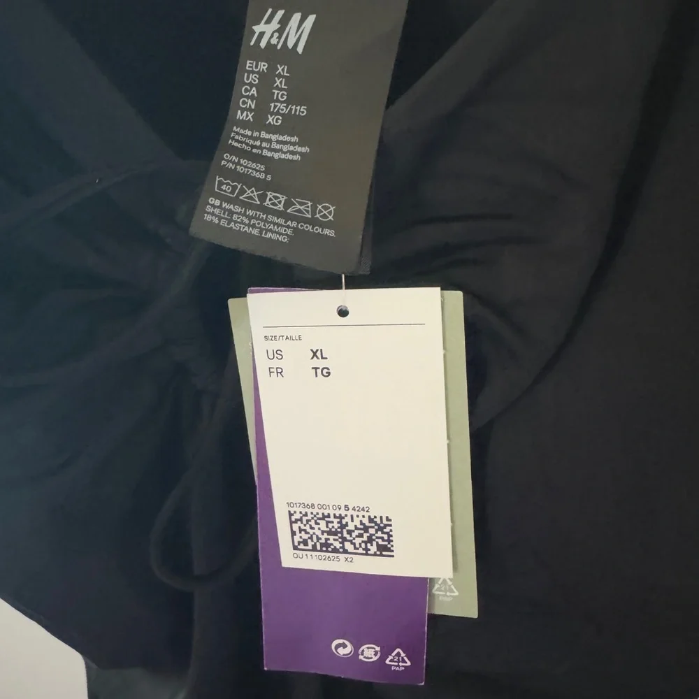 H&M Maternity Black One Piece Swimsuit - Picture 4 of 5